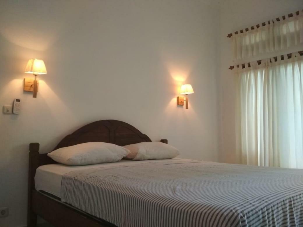 Almaida II Gili Trawangan Bed & Breakfast Bagian luar foto
